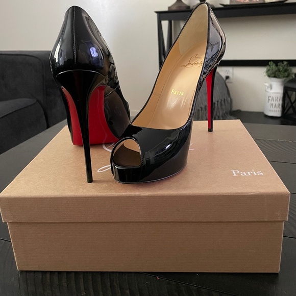 Never worn! Black peep toe Louboutins - Picture 1 of 4